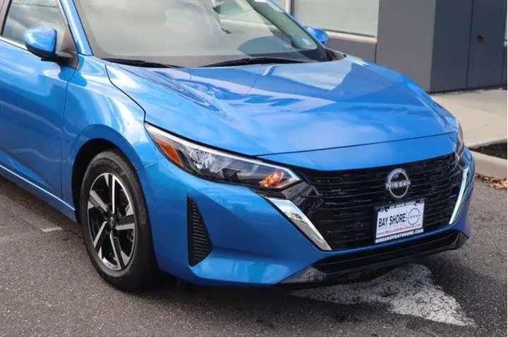 $17365 : Nissan Sentra 2025 SV 4dr Se image 4