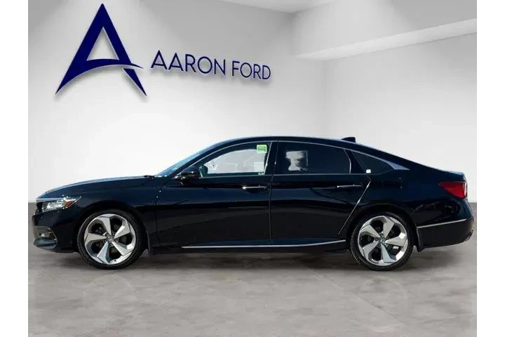 $19292 : Honda Accord 2018 Touring 4d image 3