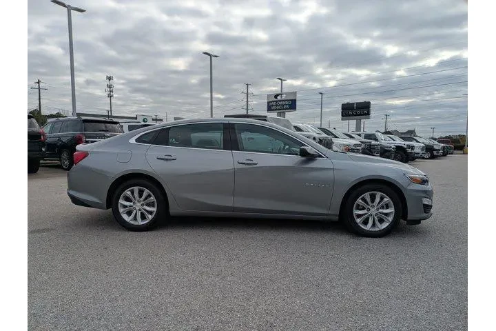 $18995 : Chevrolet Malibu 2024 LT 4dr image 4
