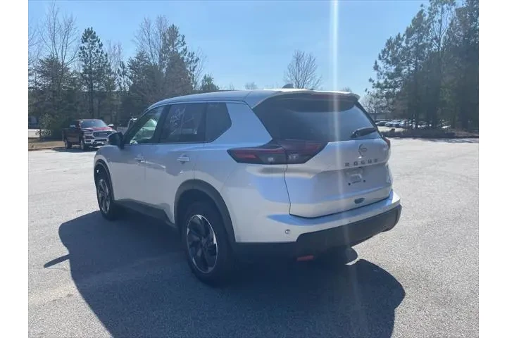 $20920 : Nissan Rogue 2025 SV 4dr Cro image 4