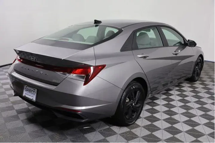 $18649 : Hyundai ELANTRA 2023 SEL 4dr image 8