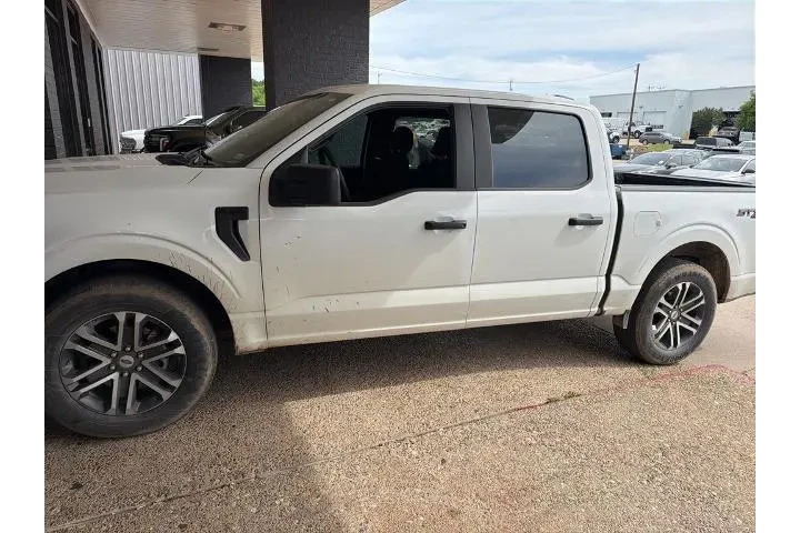 $31630 : Ford F-150 2023 4x2 XL 4dr S image 1