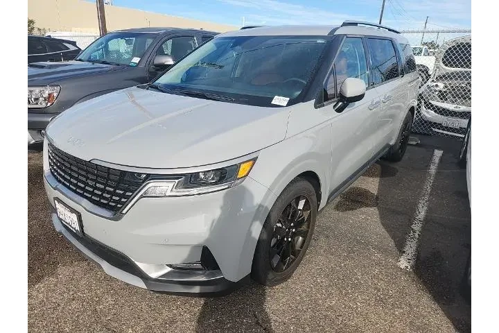 $39991 : Kia Carnival 2024 SX 4dr Min image 3