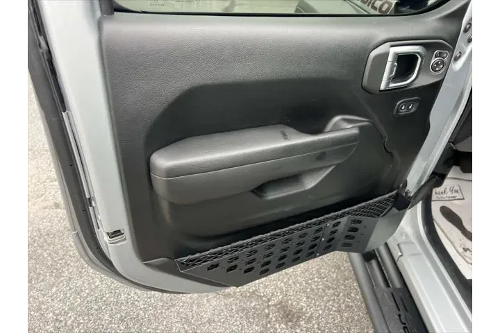 $39097 : Jeep Wrangler 2023 4x4 Rubic image 10