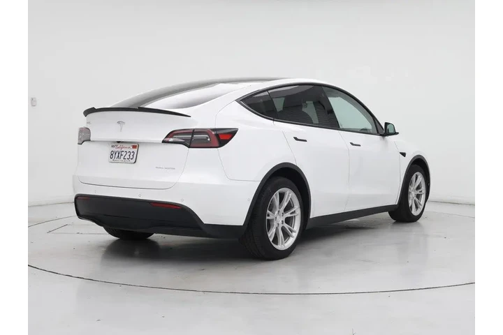 $29998 : Tesla Model Y 2021 AWD Long image 8