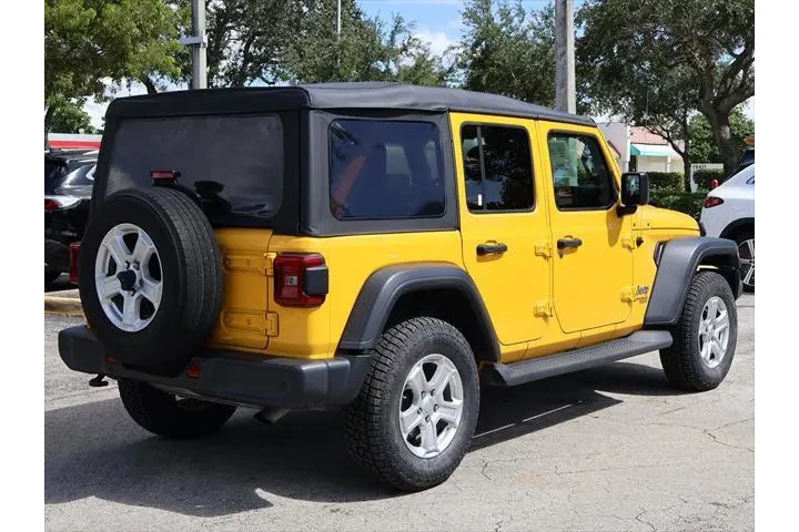 $21990 : Jeep Wrangler Unlimited 2021 image 8