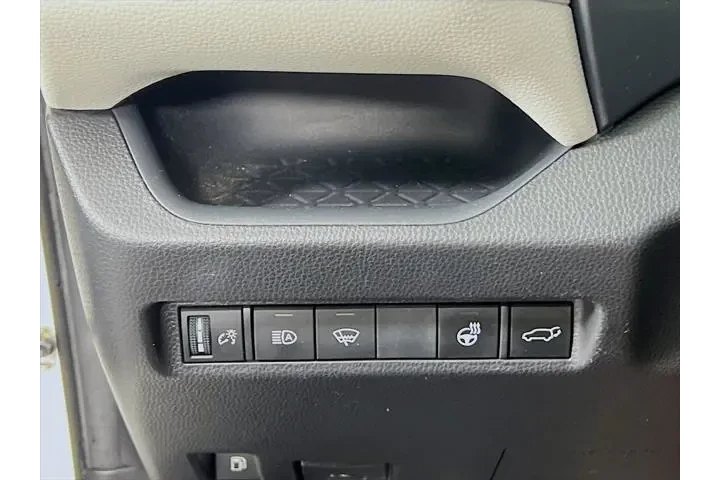 $28990 : Toyota RAV4 Hybrid 2022 AWD image 9