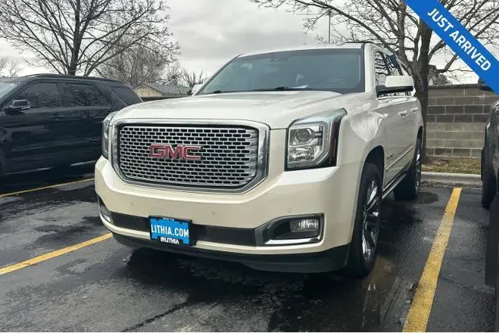 $22995 : GMC Yukon 2015 4x4 Denali 4d image 1