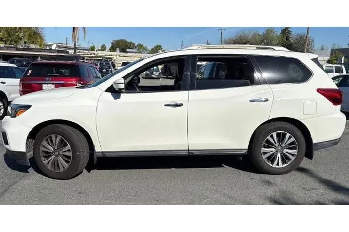 $16800 : Nissan Pathfinder 2017 S 4dr image 5