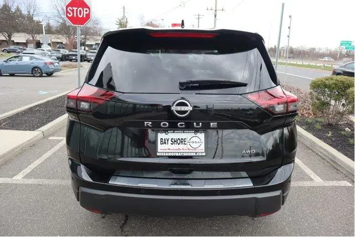 $23305 : Nissan Rogue 2025 AWD SV 4dr image 6
