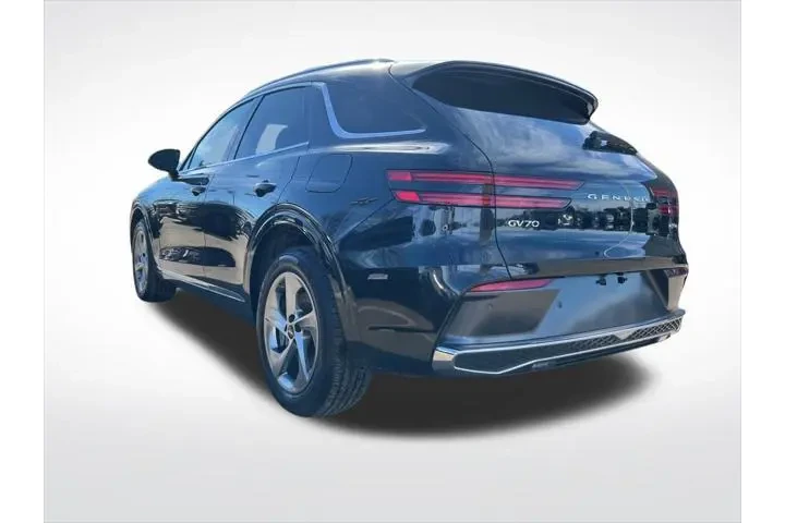$39900 : Genesis GV70 2026 AWD 2.5T S image 6