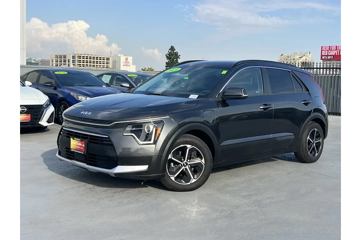 $27895 : Kia Niro Plug-In Hybrid 2023 image 2