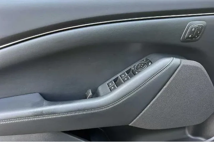 $29998 : Ford Mustang Mach-E 2022 Cal image 10