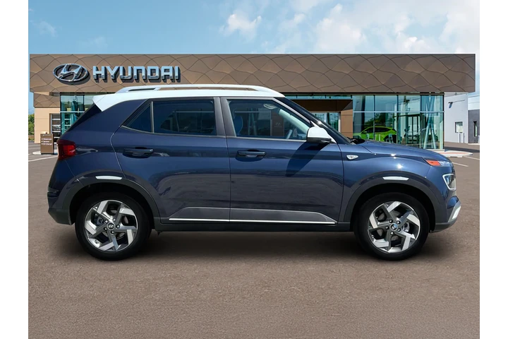 $20995 : Hyundai VENUE 2024 Limited 4 image 9