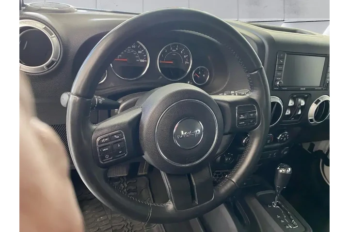 $16992 : Jeep Wrangler Unlimited 2016 image 9