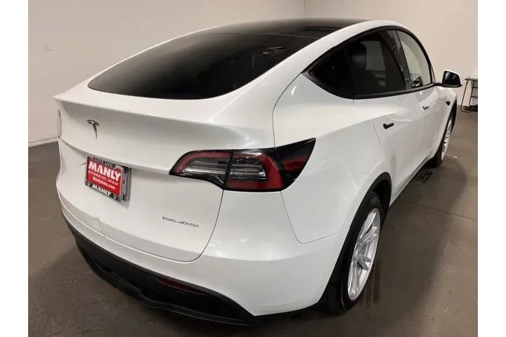 $25442 : Tesla Model Y 2021 AWD Long image 3