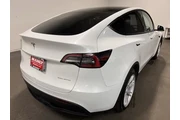 $25442 : Tesla Model Y 2021 AWD Long thumbnail