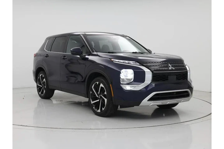 $24998 : Mitsubishi Outlander 2024 SE image 1