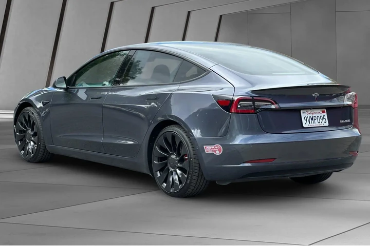 $26000 : Tesla Model 3 2022 AWD Perfo image 10