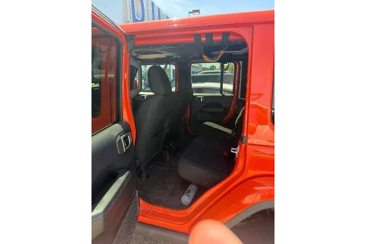 $27830 : Jeep Wrangler Unlimited 2018 image 8