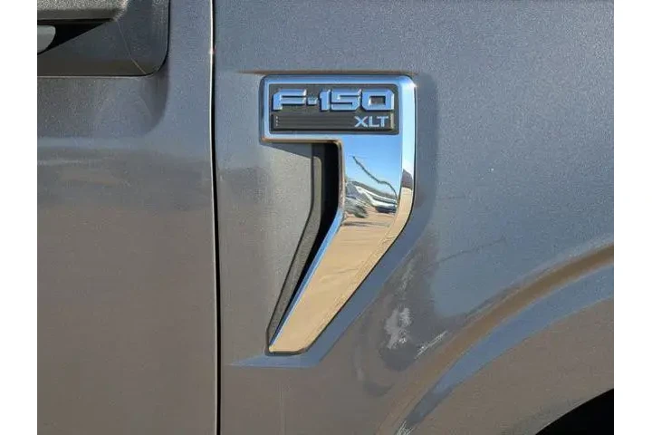 $27872 : Ford F-150 2023 4x2 XLT 4dr image 8