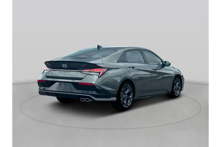 $23920 : Hyundai ELANTRA 2024 N Line image 7