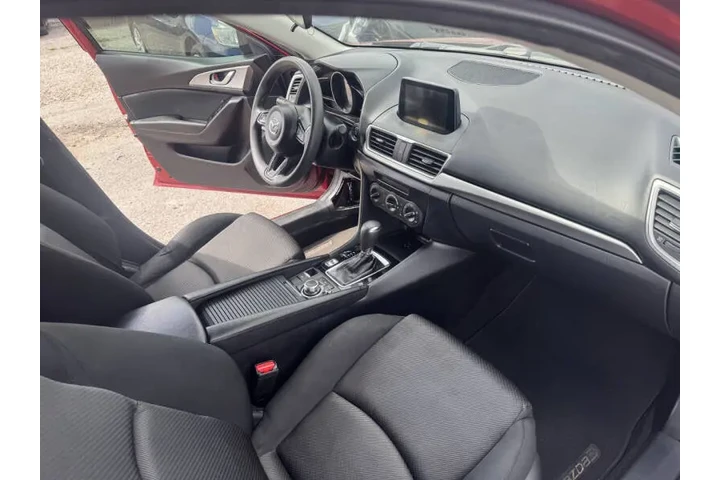 $9797 : 2018 MAZDA3 Sport image 4