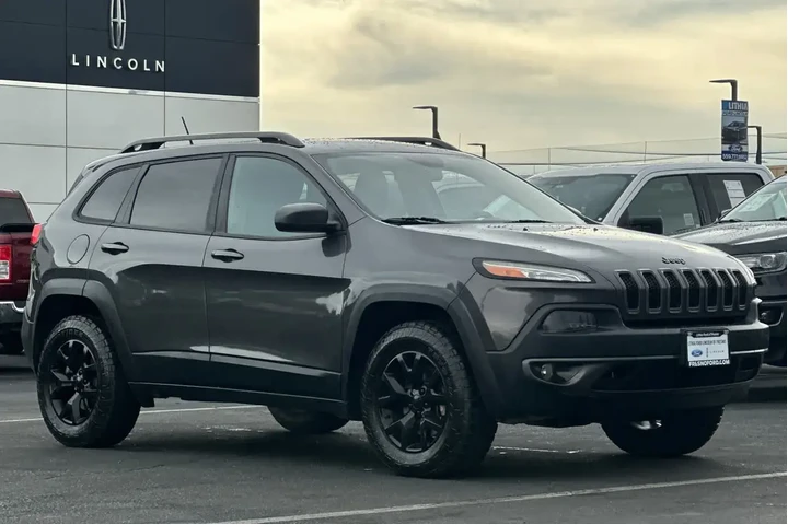 $11398 : Jeep Cherokee 2015 4x4 Trail image 9