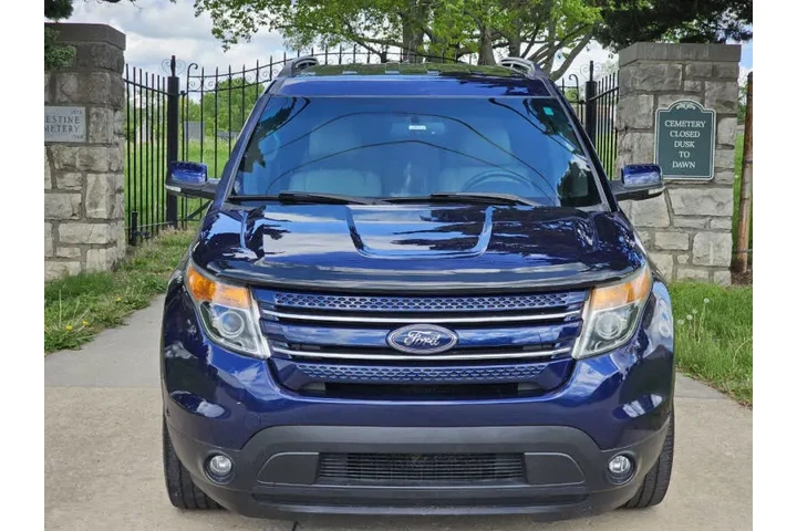 $6995 : 2011 Explorer Limited image 1