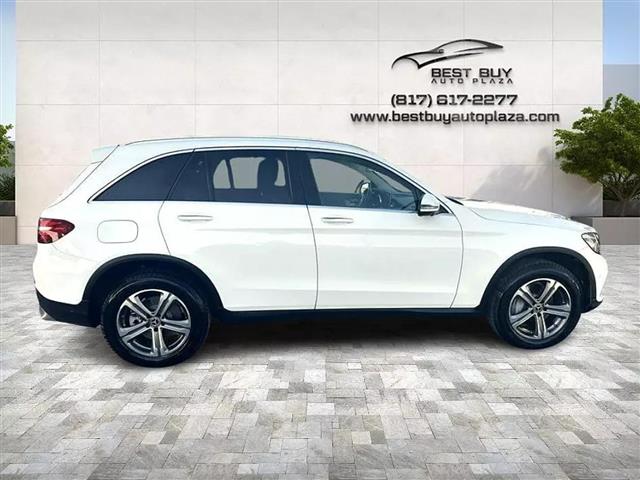 $15995 : 2018 MERCEDES-BENZ GLC GLC 30 image 9