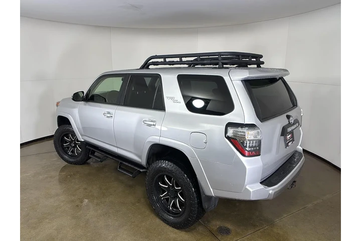 $38492 : 2021 4Runner TRD Off-Road Pre image 9