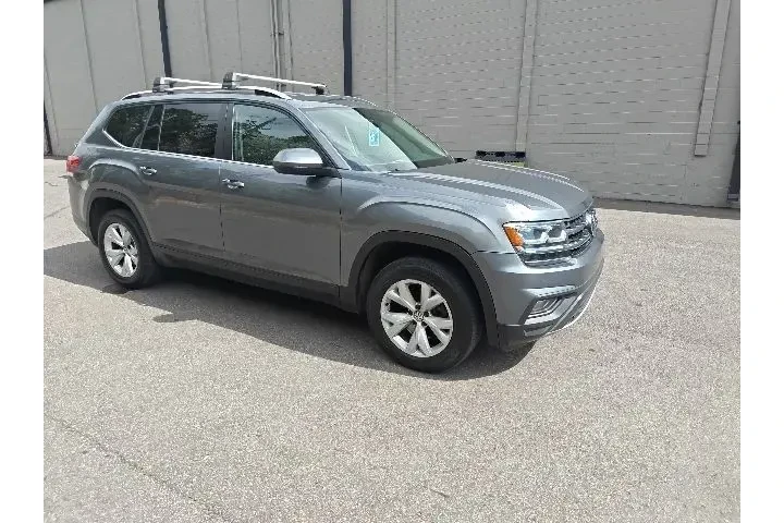 $9952 : Volkswagen Atlas 2018 V6 SE image 1