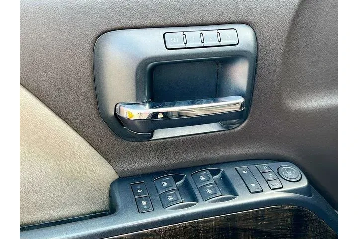 $35975 : GMC Sierra 2500HD 2015 4x4 D image 9