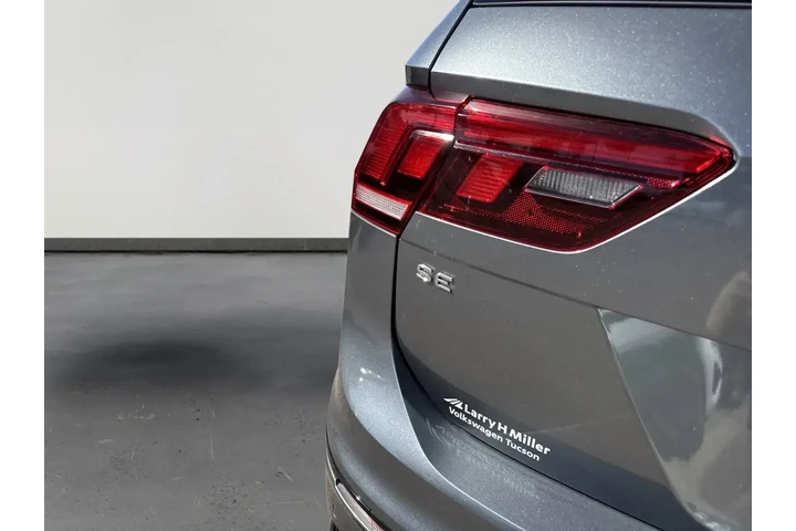 Volkswagen Tiguan 2023 SE R- image 6