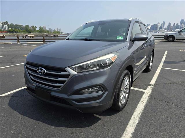 $11495 : 2017 HYUNDAI TUCSON image 6