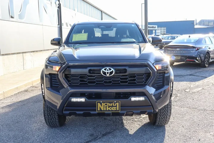 $40988 : 2025 Tacoma 4WD TRD Off Road image 2