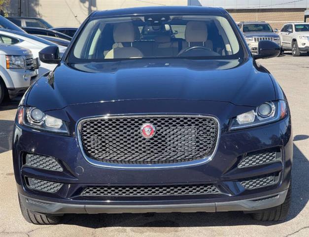 $15900 : 2017 F-PACE 35t image 3