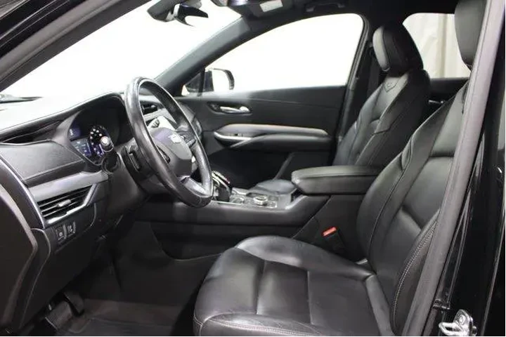 $23982 : Cadillac XT4 2021 Premium Lu image 3