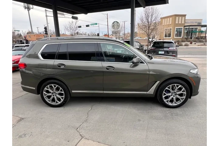 2020 BMW X7 image 4