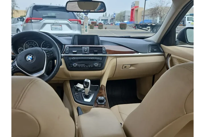 $11000 : BMW 3 Series 2014 328i 4dr S image 10
