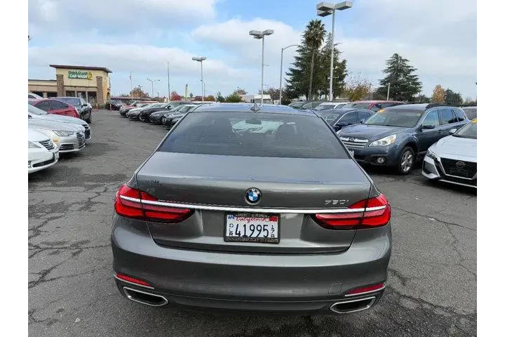 $24995 : BMW 7 Series 2016 750i 4dr S image 7