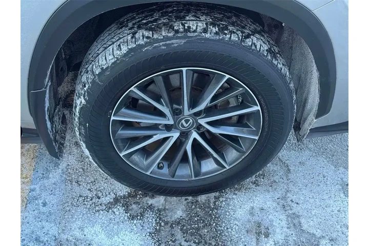 $30499 : Lexus NX 350 2023 AWD 4dr Cr image 10