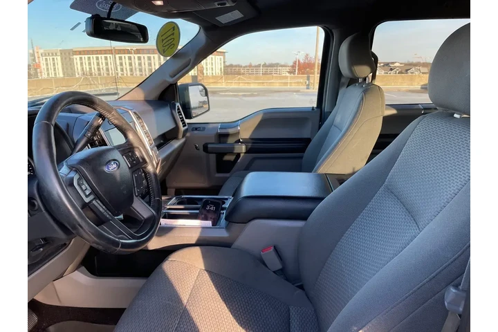 $18000 : Ford F-150 2017 4x4 Lariat 4 image 9