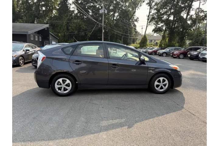 $12500 : 2012 Prius Four image 8