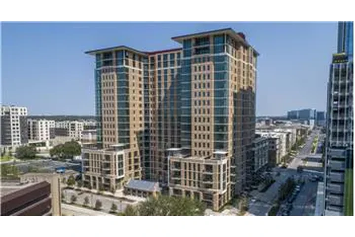 $2300 : Rental property with 0 bedro image 1