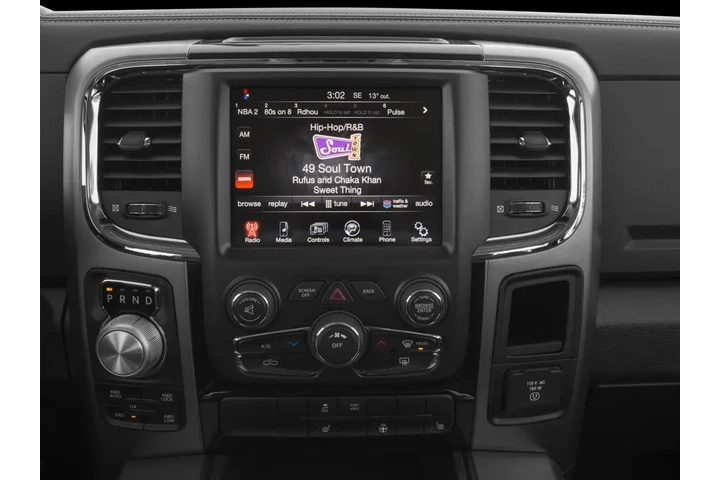 Ram 1500 2016 4x2 SLT 4dr Cr image 9