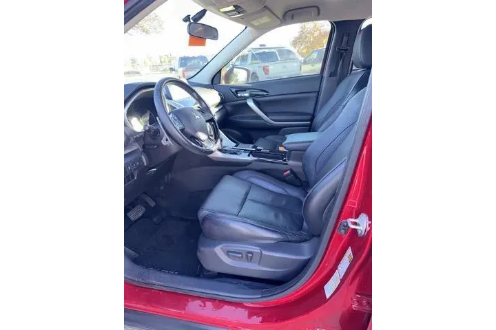 $14865 : Mitsubishi Eclipse Cross 201 image 5