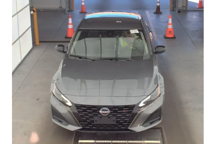 $19949 : Nissan Altima 2023 2.5 SR 4d image 3