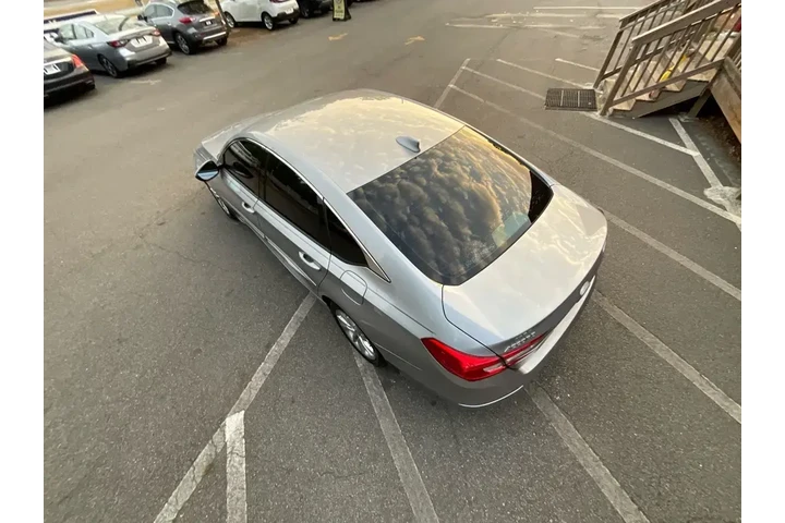 $14485 : Honda Accord 2019 LX 4dr Sed image 10