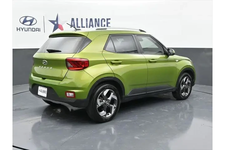 $18498 : Hyundai VENUE 2023 SEL 4dr C image 8